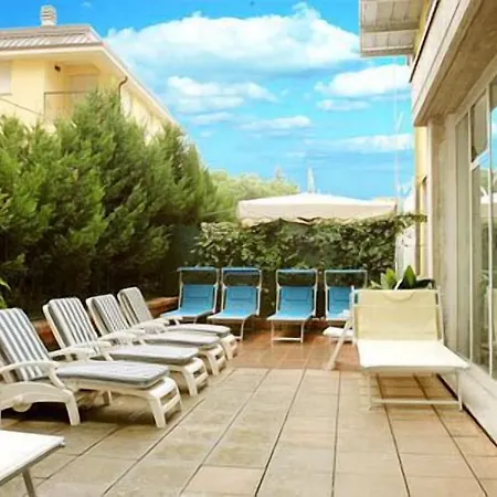 Hotel Ferrari 4*