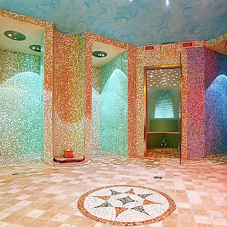 Hotel Ferrari 4*
