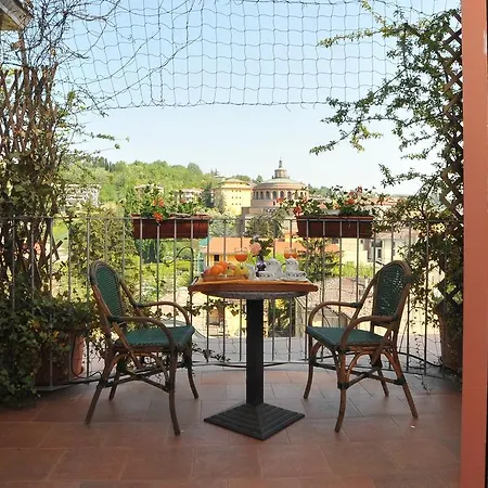 Hotel Ferrari 4*