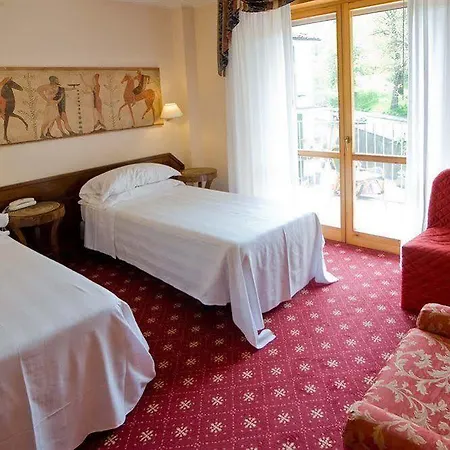 Hotel Ferrari 4*